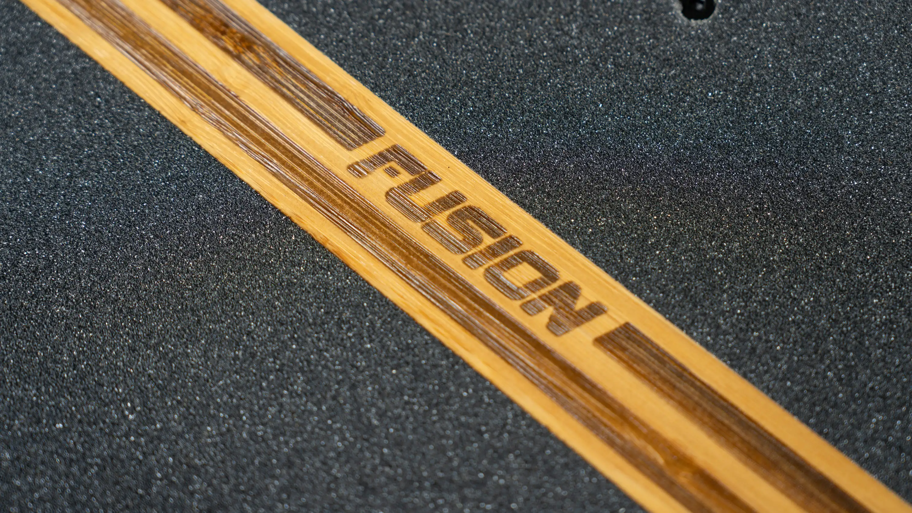 Photo du deck de Fusion avec nom du modèle