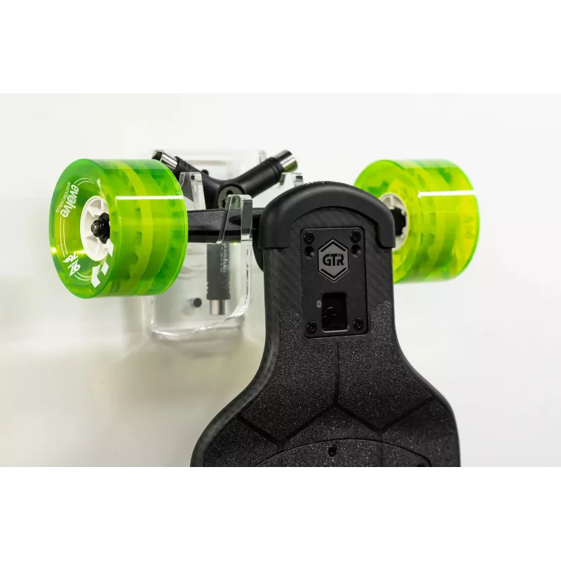 Wall Rack Evolve med monteret skateboard