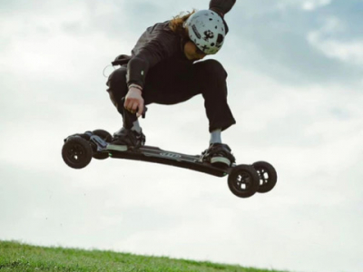 Test del Skate Elettrico Evolve Renegade